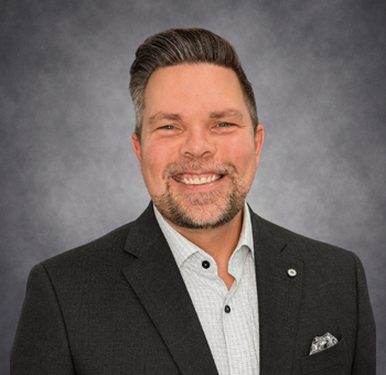 Photo of Andy Fogle, Vice President of National Sales, with ADVANTAGE.